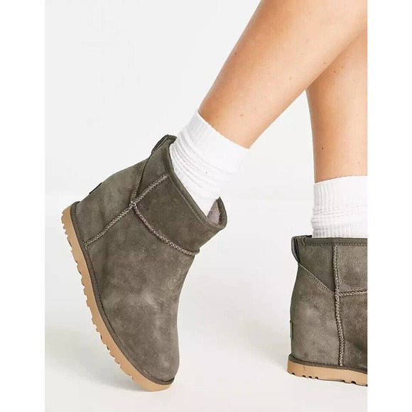 UGG Shoes - UGG Classic Femme Mini Wedge Boots in Geyser Gray Suede Women's 8.5 EUC 1104609